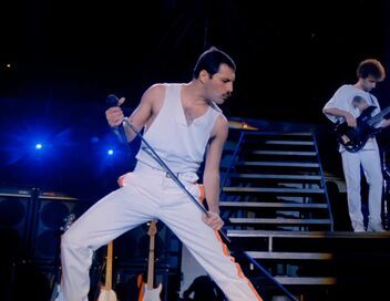 Queen - Hungarian Rhapsody live in Budapest