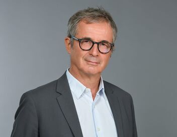 Politiques, à table !