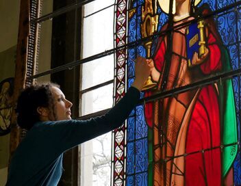 Chartres, l'art du vitrail