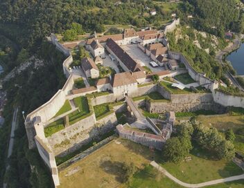 Forteresses et châteaux imprenables : construction XXL