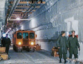 Une base secrète sous la glace : Camp Century, la guerre froide au Groenland