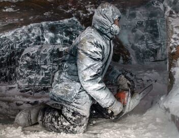 Sibérie, les découpeurs de glace