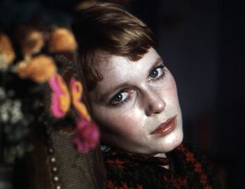Mia Farrow, en clair-obscur