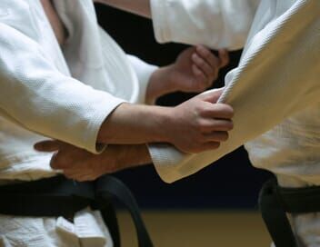 Erwan et Morgan font du judo avec Hélios