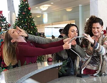 Bad Moms 2