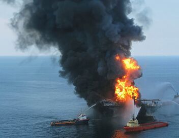 Deepwater: l'explosion à l'origine de la pire marée noire des USA