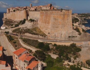 Bonifacio, la forteresse des extrêmes