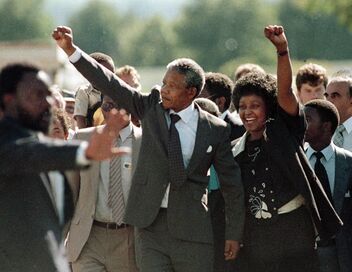 Mandela, un symbole contre l'apartheid