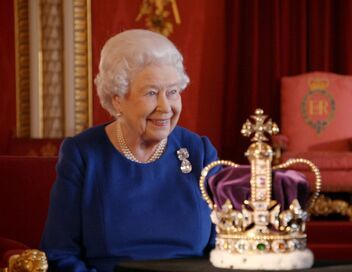Elisabeth II, histoire d'un couronnement