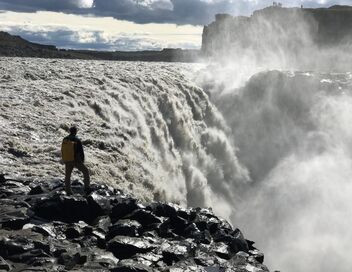 H2O : l'eau, la vie et nous