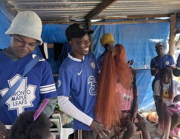 Zimbabwe, l'art des tresses africaines