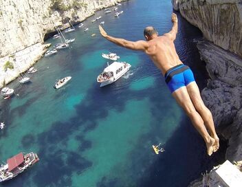 Plongeon de haut vol sur Marseille