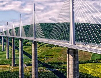 Viaduc de Millau : les secrets du pont le plus haut du monde