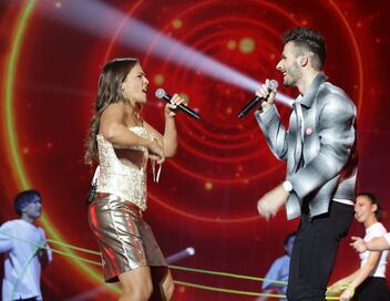 Tout le monde chante : les stars fêtent Noël