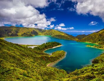 Archipel des Açores - le vert et le noir