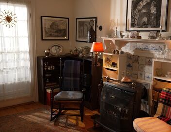 Une maison, un(e) artiste