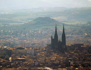 Des volcans et des hommes