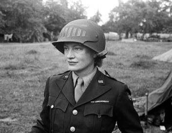 Lee Miller : Mannequin et photographe de guerre