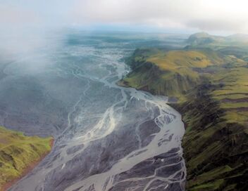 Des volcans et des hommes