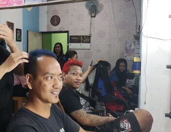 Indonésie, la passion des deux-roues trafiqués