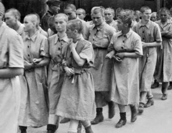 1942