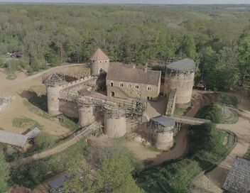 Guédelon : comment construire un château fort
